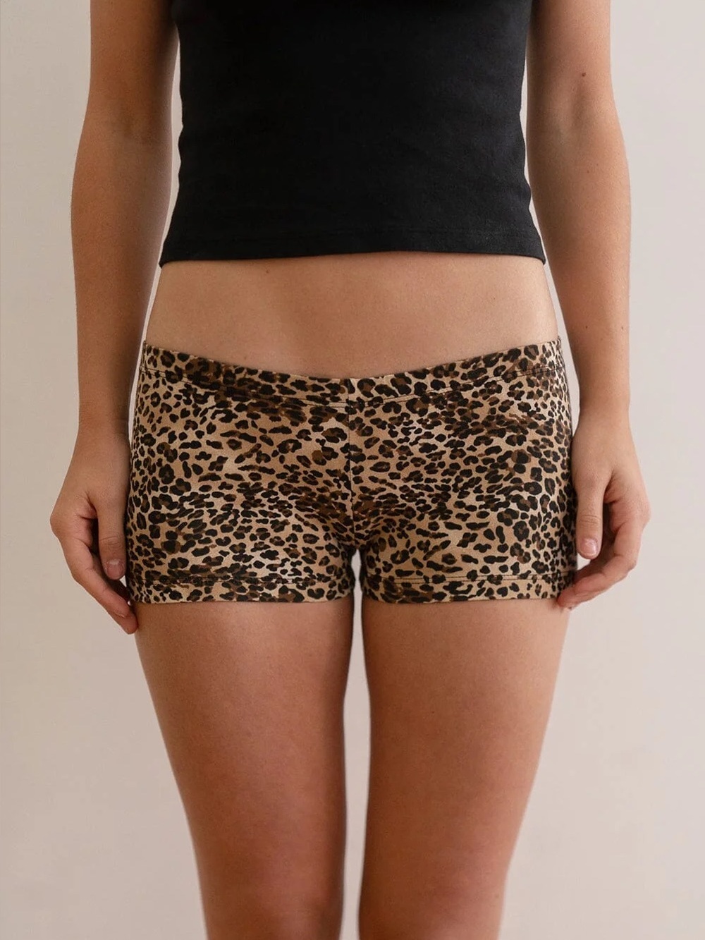 brandy melville leopard microshorts - Picture 1 of 4
